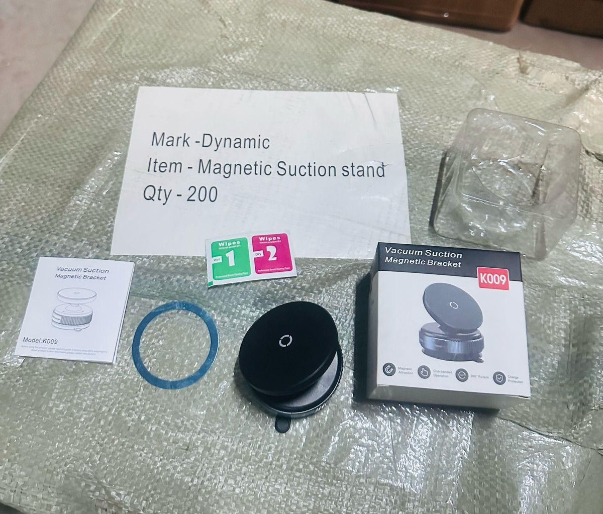 360° Strong Magnetic Car Phone Holder – Secure Suction Mount with One-Tap Lock